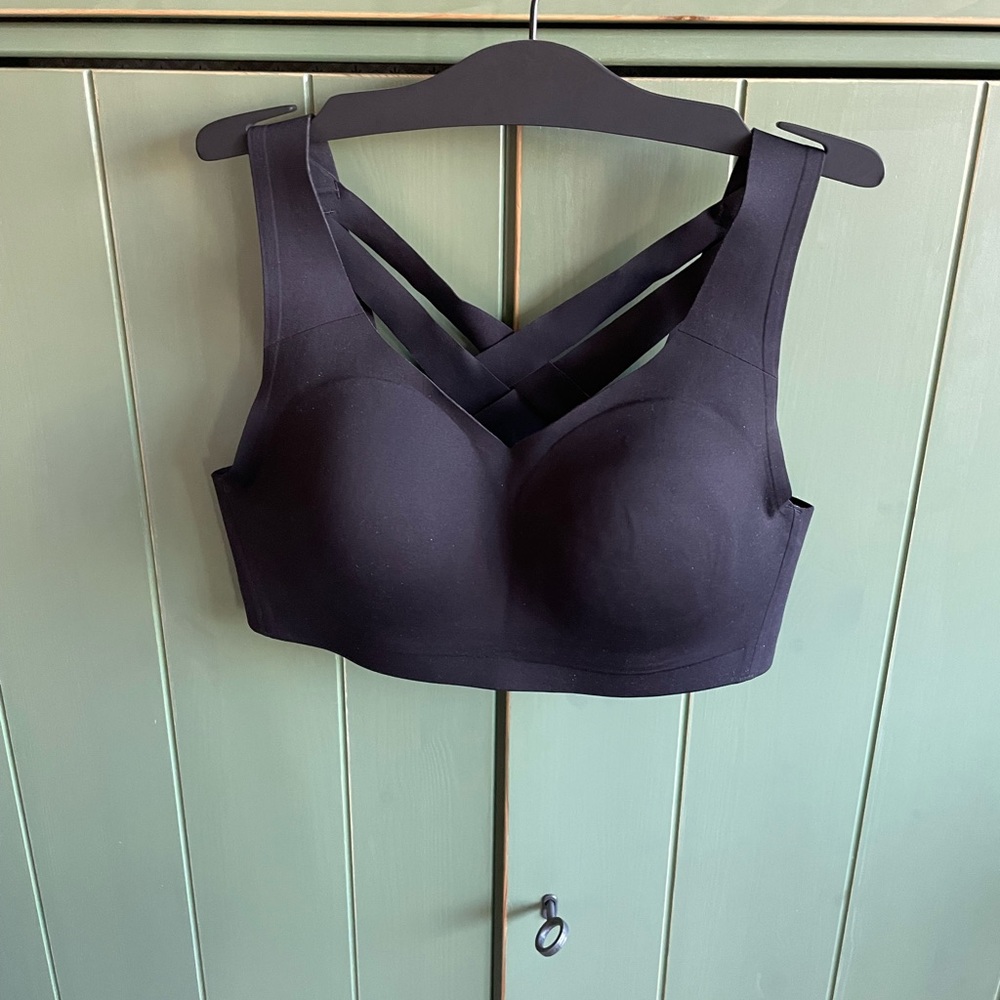 Lululemon sports bras